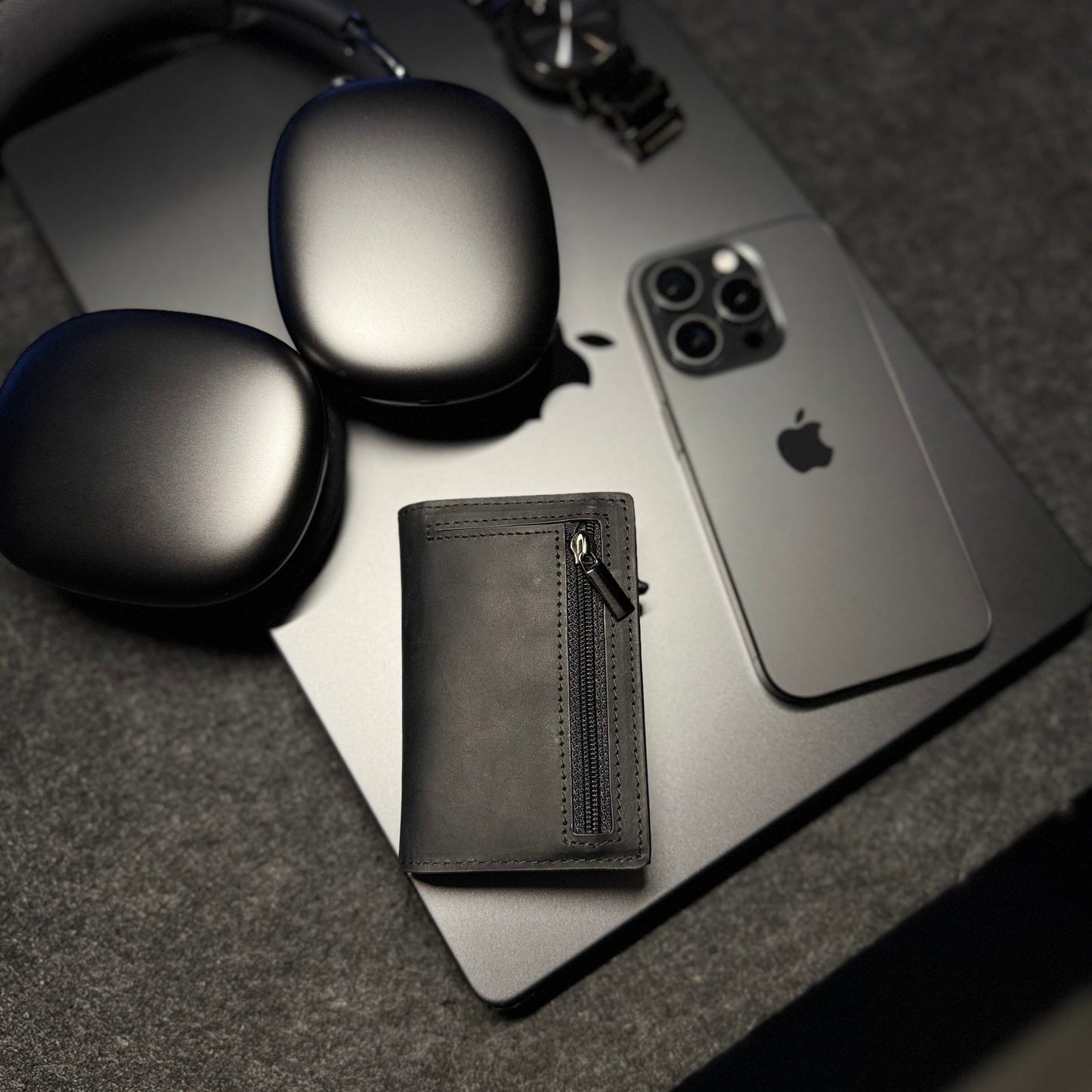 SecureLux Wallet – Protección RFID y Elegancia Moderna Voranex™
